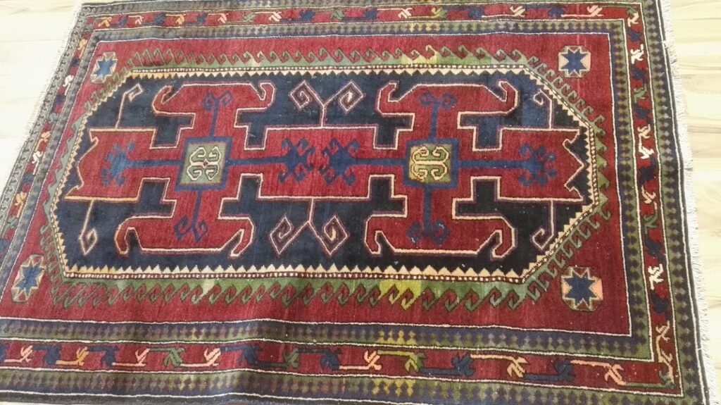Persky-vlneny-koberec-pred-cistenim-1-1024×575-1